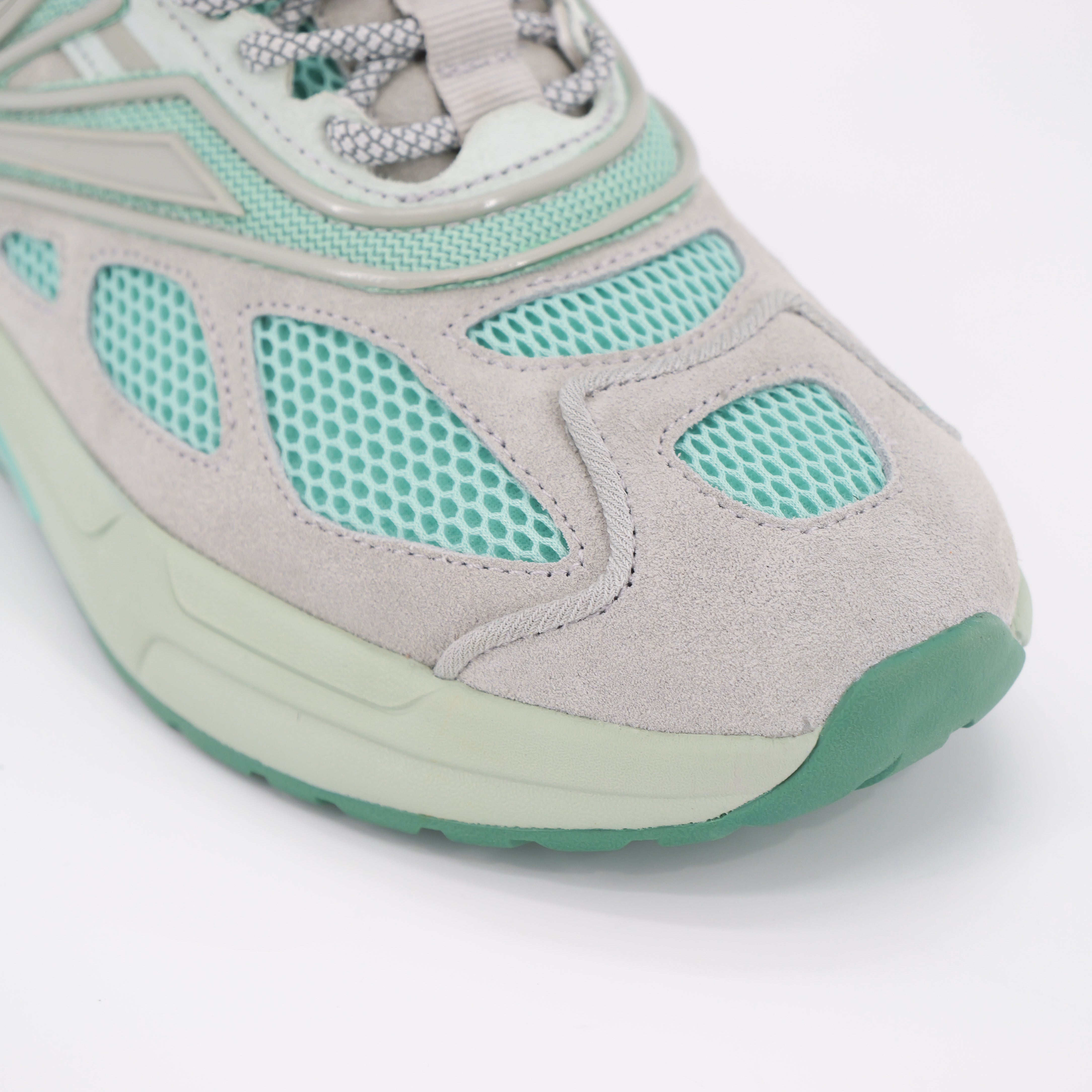 VRTX AT84 MINT GREY