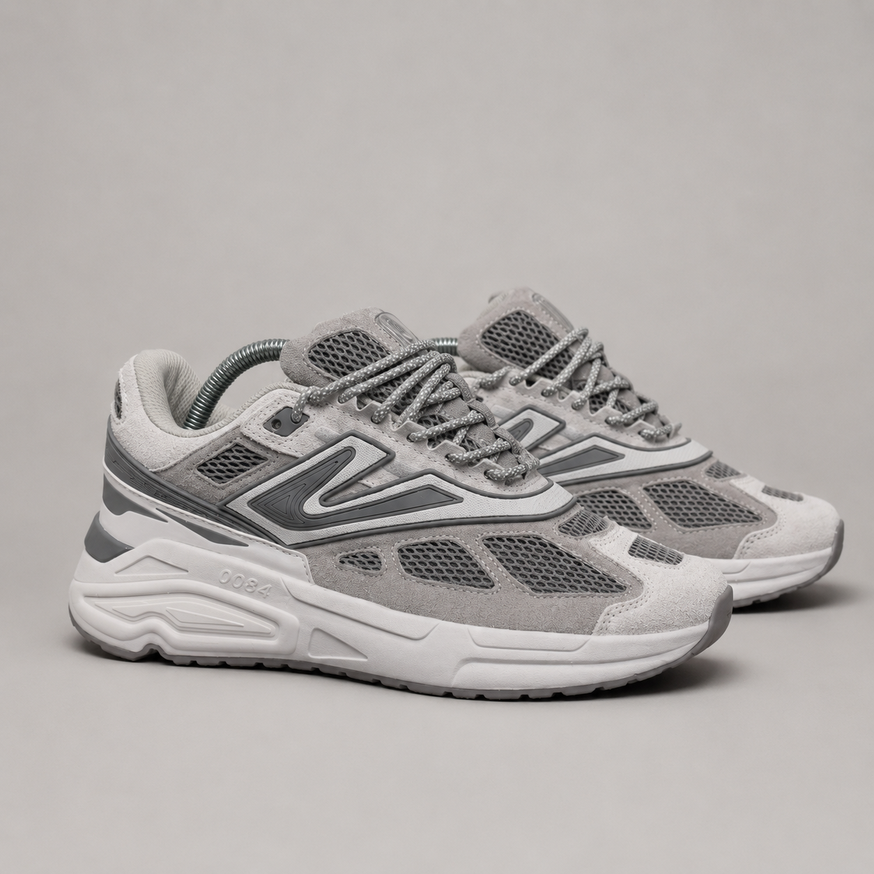VRTX AT84 Triple Grey